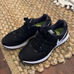 Nike Air Zoom Pegasus 33 'Black White' W Shoes